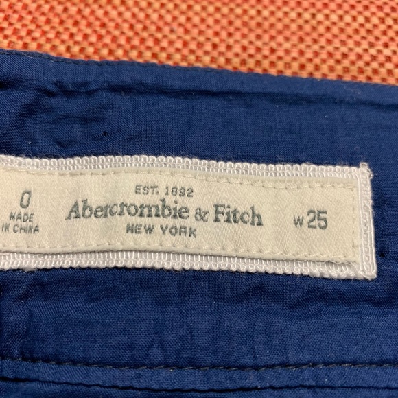Abercrombie mini skirt - Picture 4 of 4